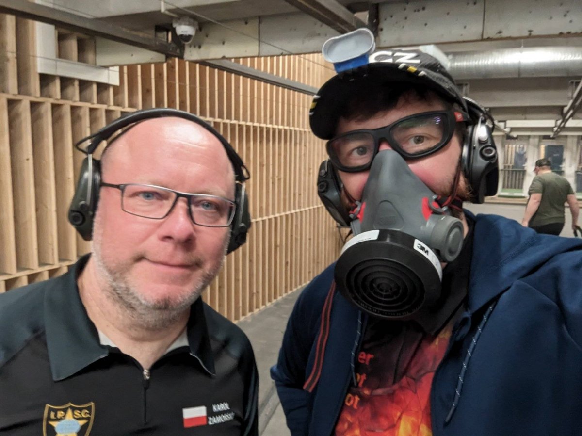 Po lewej Carlos na ostatniej edycji zawodów Amber, w masce autor wpisu!